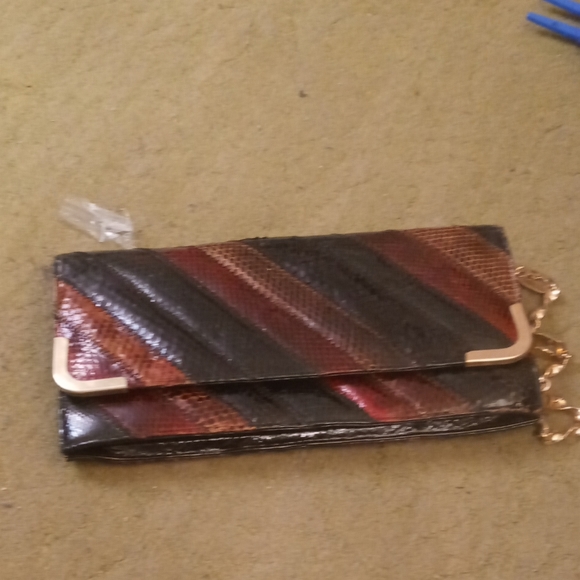Snakeskin Purse - Picture 2 of 3